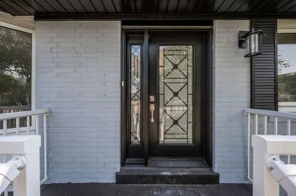 Oakville, ON L6L 4A8,575 Third Line #A