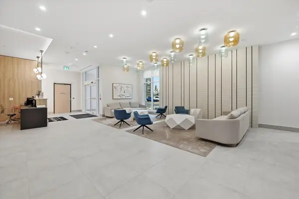 Burlington, ON L7T 2E1,500 Plains RD E #313