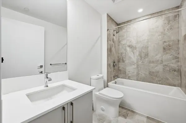 Burlington, ON L7T 2E1,500 Plains RD E #313