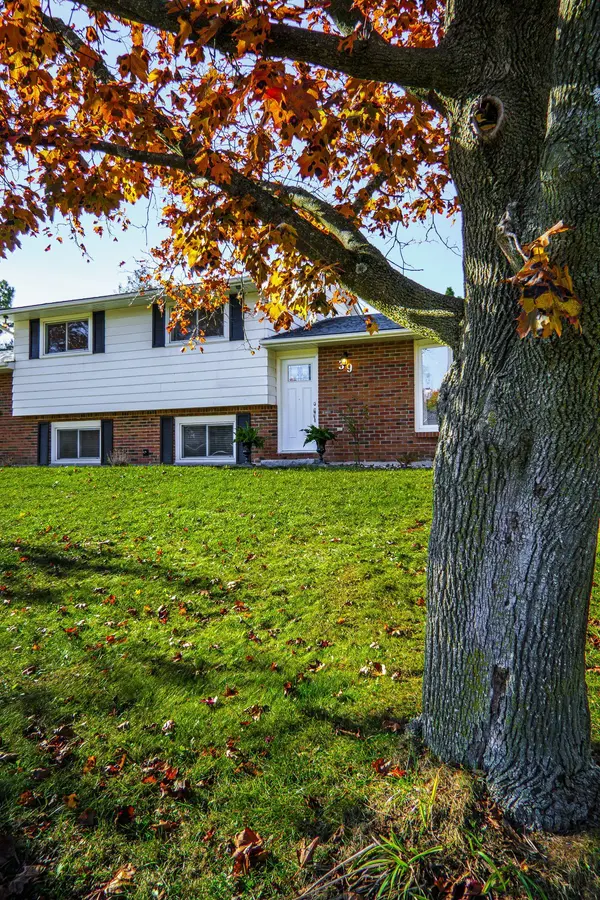 Quinte West, ON K8V 5M1,39 Parkview HTS