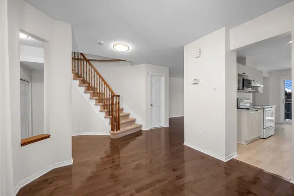 Barrhaven, ON K2J 4N5,246 Mountshannon DR