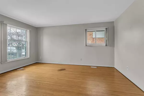 Woodstock, ON N4S 7S8,109 Lyndale CRES