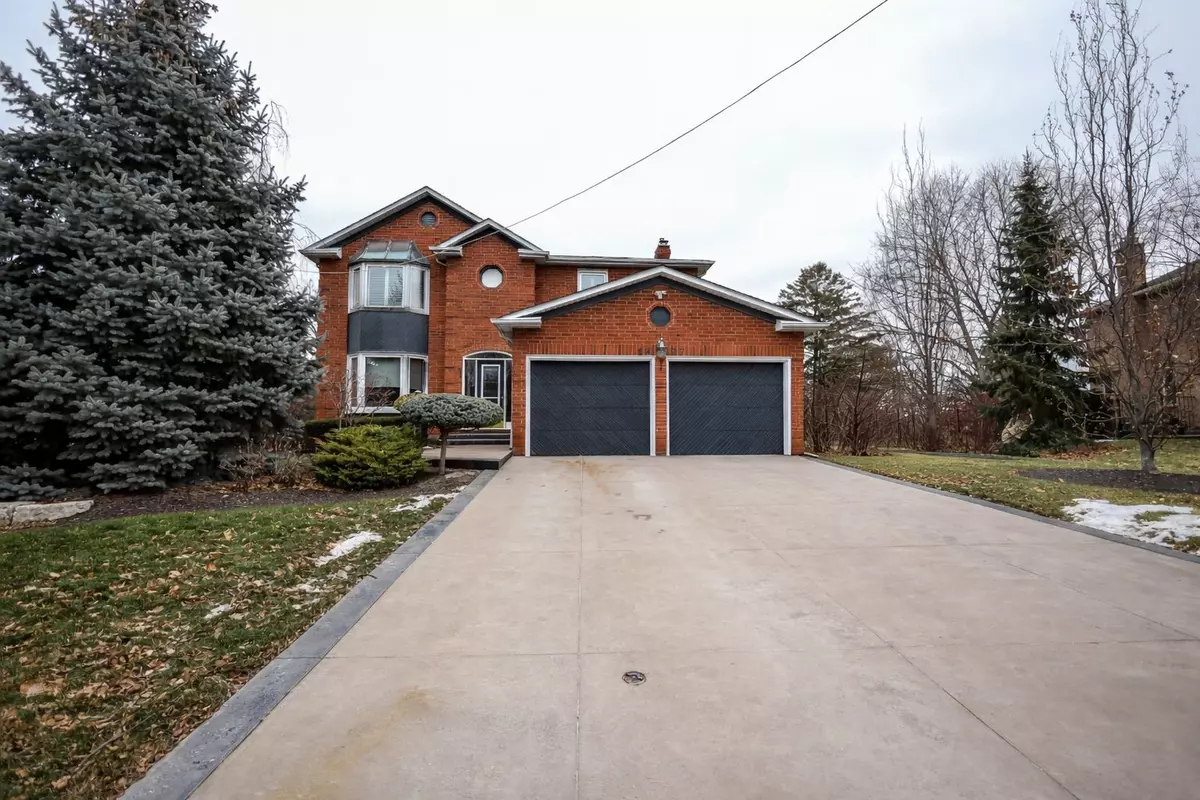 Mississauga, ON L5L 2X1,1827 Folkway DR