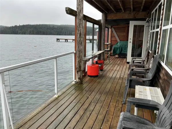 Malcolm Island, BC V0N 3E0,480 & 500 1st St