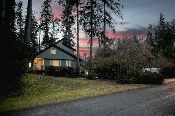 3844 Sutil Rd, Campbell River, BC V9H 1J5