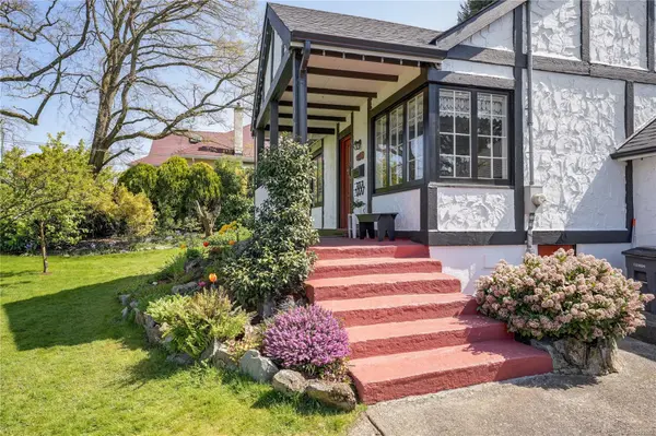 Saanich, BC V8Z 3C5,841 MANN Ave