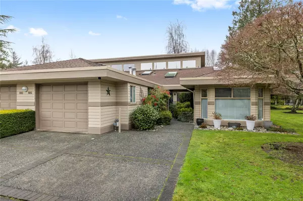 805 Lakes Blvd, French Creek, BC V9P 2B8