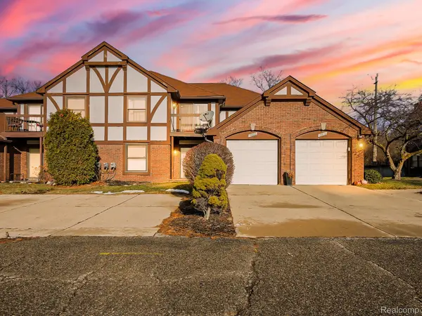 19500 W 11 Mile RD, Lathrup Village, MI 48076