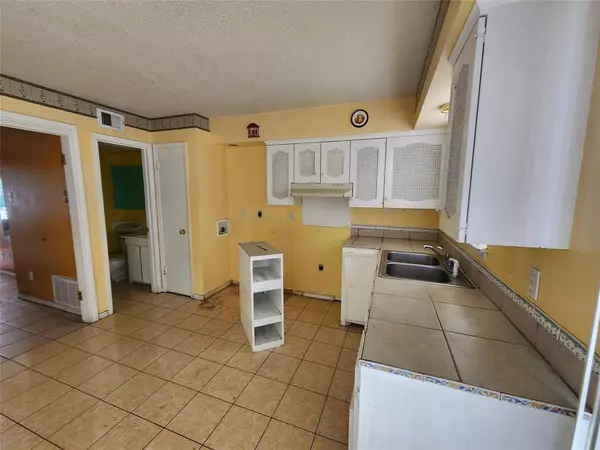 Dallas, TX 75220,3420 Hidalgo Drive #308