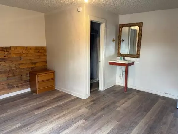 Denison, TX 75020,2070 N US Highway 69 #1