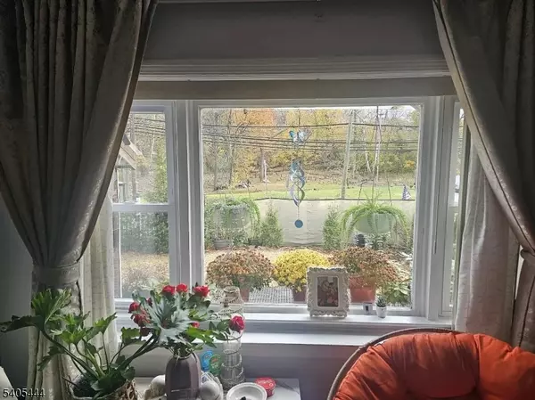 Little Falls Twp., NJ 07424,1 Notch Rd