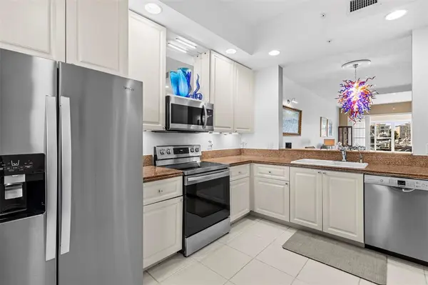 Fort Pierce, FL 34949,9 Harbour Isle Dr #102