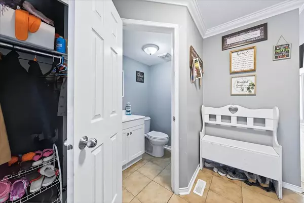 Barrie, ON L4N 9P4,118 Leslie AVE