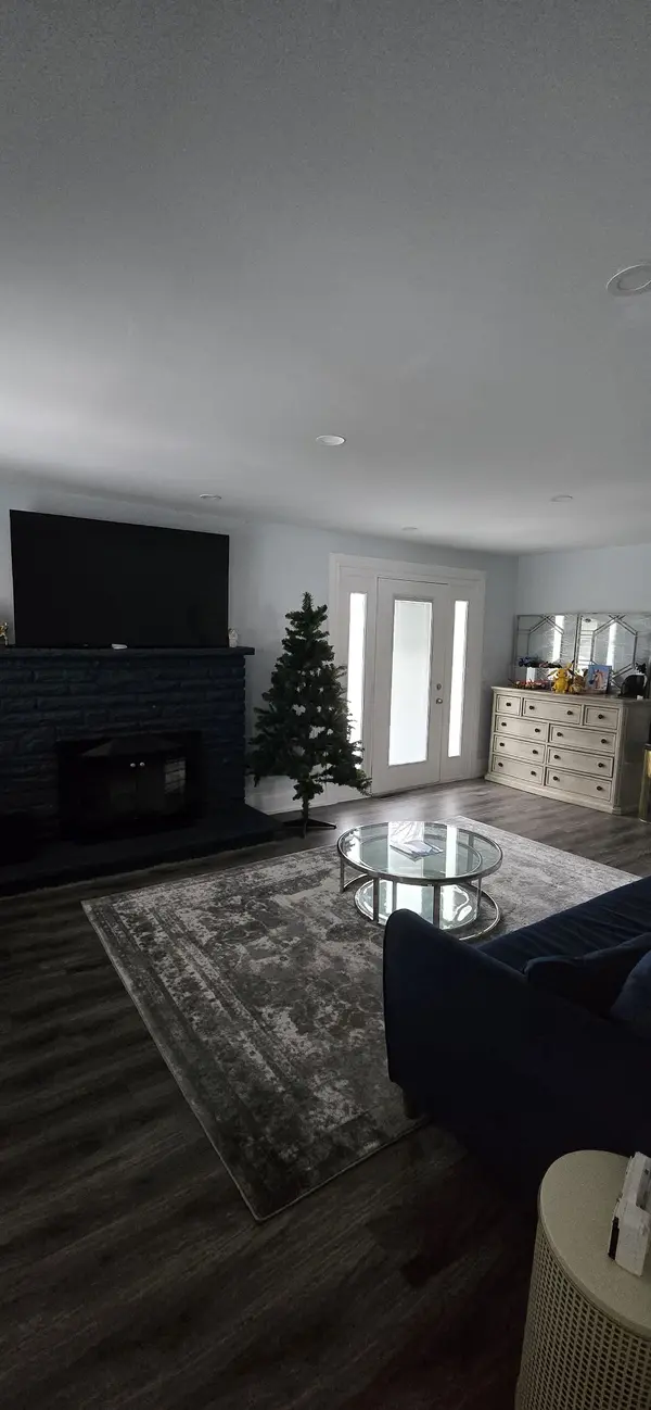 Halton Hills, ON L7G 3R4,45 Confederation ST