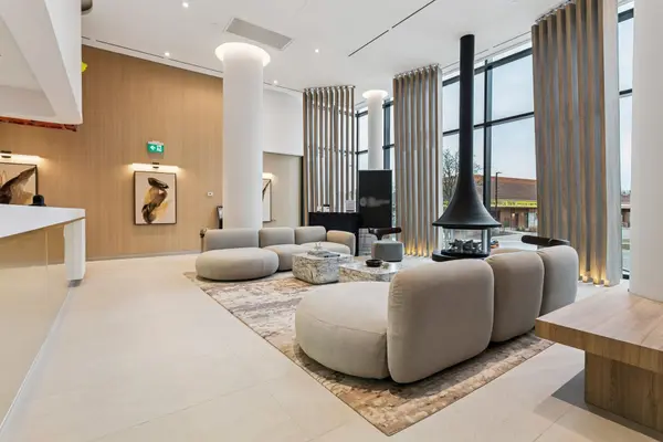 Mississauga, ON L5A 0B4,1 Fairview RD E #514