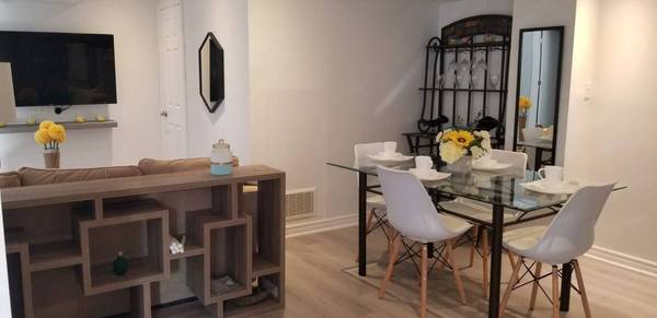 5900 Greensboro DR #Bsmt, Mississauga, ON L5M 5S4