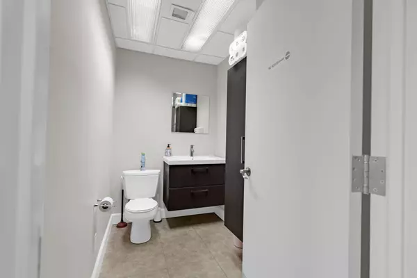 Cornwall, ON K6H 4M4,820 McConnell AVE #110