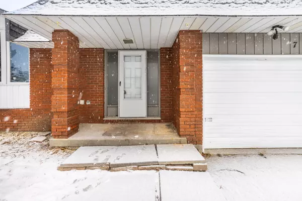 Stittsville - Munster - Richmond, ON K0A 3P0,7 Coolbrook Cr CRES