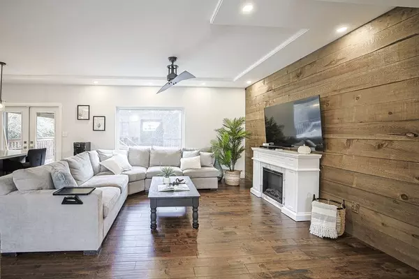 Hamilton, ON L8N 2Z7,12 Valley Ridge LN