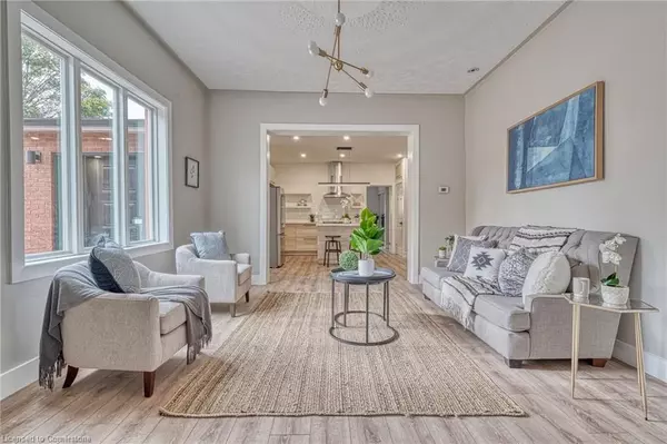 Hamilton, ON L8R 2Z7,43 Crooks ST #1