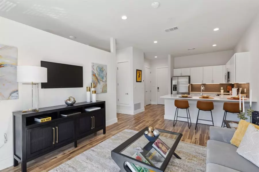 2990 Reagan Street #302, Dallas, TX 75219