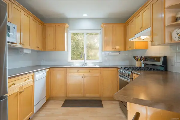 Nanaimo, BC V9T 6N6,5027 Tiffany Pl