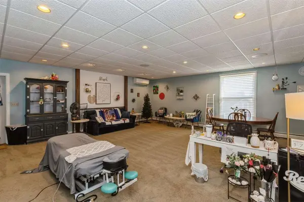 306 W State Street, Williamsburg, IA 52361