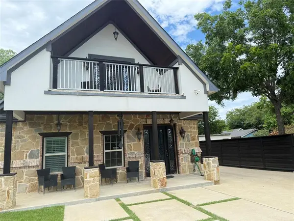 2219 Crystal Drive,  Balch Springs,  TX 75180