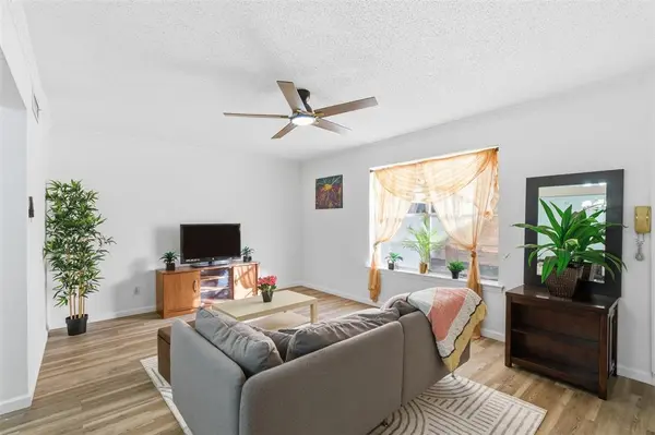 Dallas, TX 75206,5817 Sandhurst Lane #B