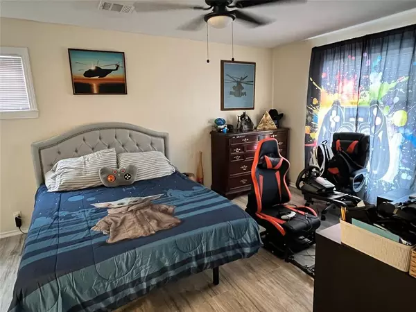 Hillsboro, TX 76645,1018 E Elm Street