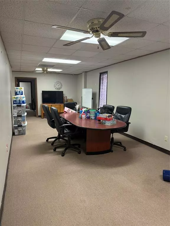 Paris, TX 75460,450 SW 4th Street