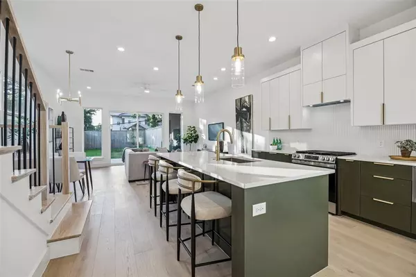 Dallas, TX 75214,5631 East Side Avenue