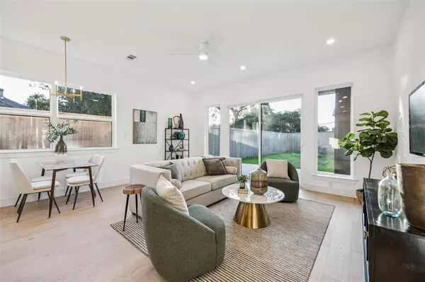 Dallas, TX 75214,5631 East Side Avenue