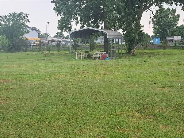 Princeton, TX 75407,9394 County Road 865