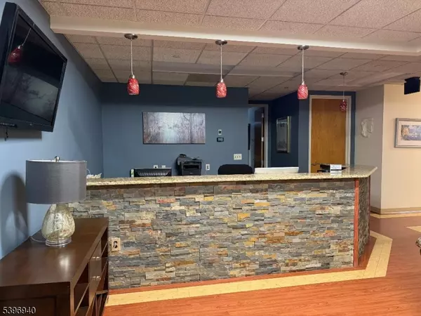 Denville Twp., NJ 07834,16 Pocono Rd