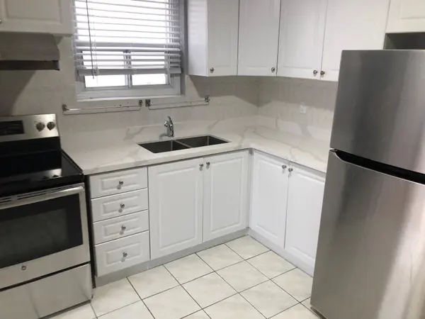 Toronto E01, ON M4M 1Y3,608 Gerrard ST #2nd Flr