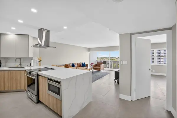 Fort Lauderdale, FL 33316,2100 S Ocean Drive #15E