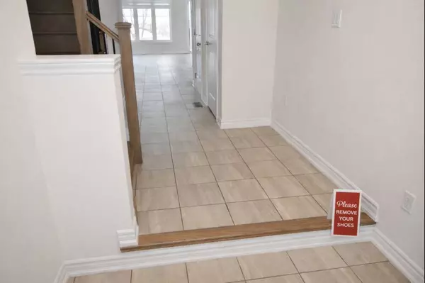 Innisfil, ON L9S 0M9,2135 Speare CT