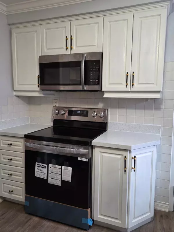 Brampton, ON L6T 2N5,49 Athlone AVE