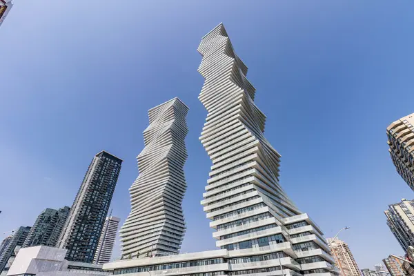 3883 Quartz RD #702, Mississauga, ON L5B 0M4