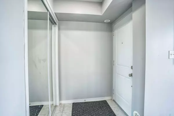 Oakville, ON L6H 0K1,2500 Post RD #4