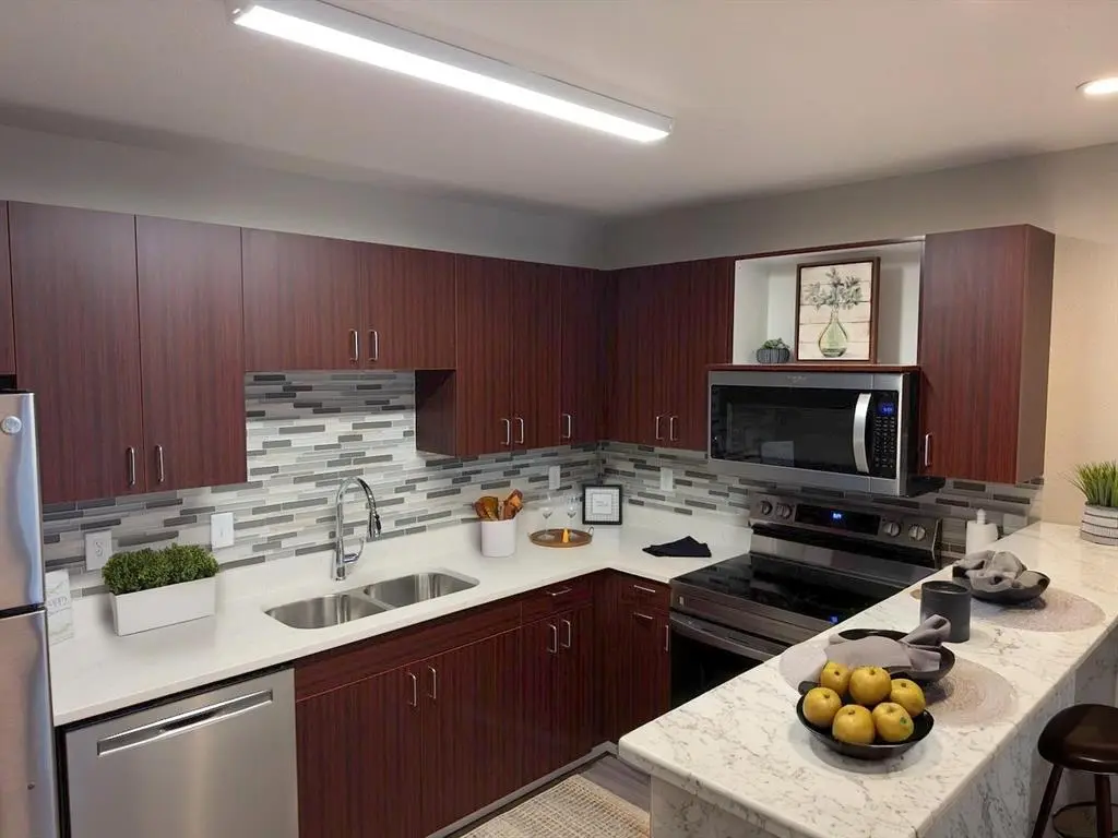 Dallas, TX 75234,3022 Forest Lane #121