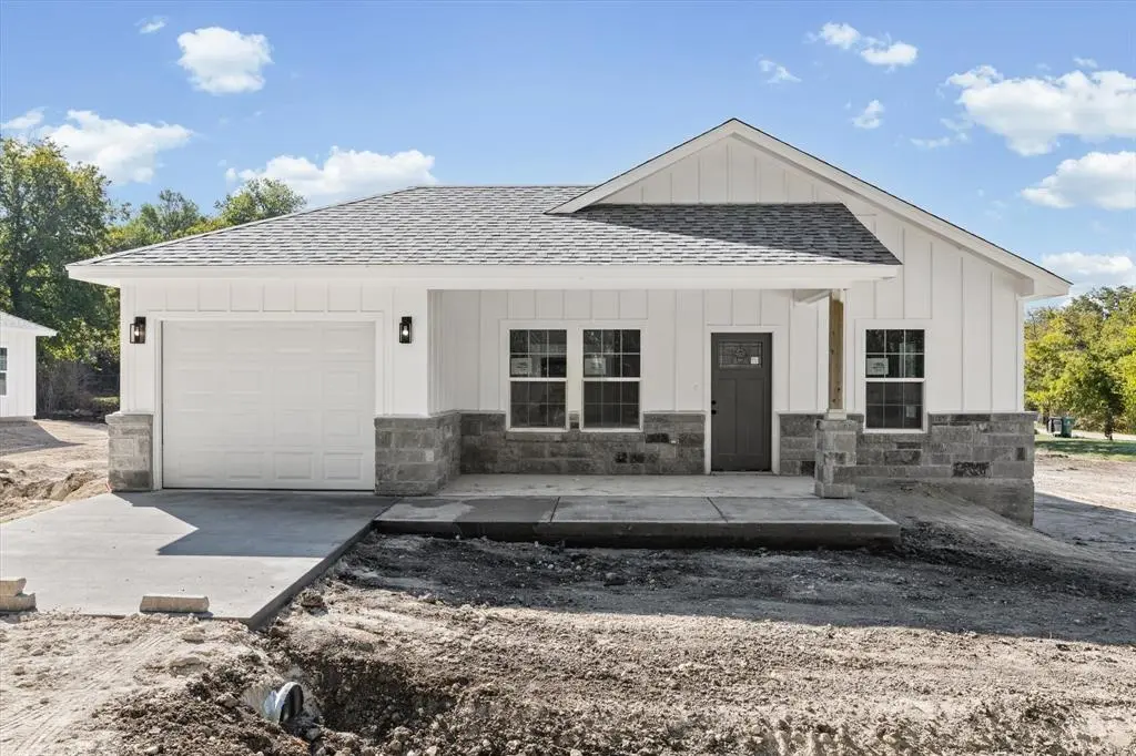 Moody, TX 76557,305 Meador Street