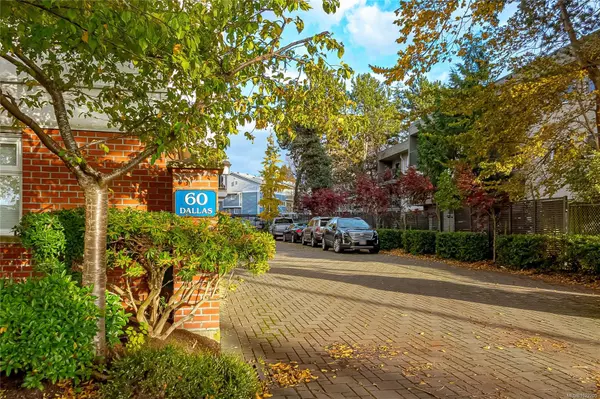 Victoria, BC V8V 1A2,60 Dallas Rd #36