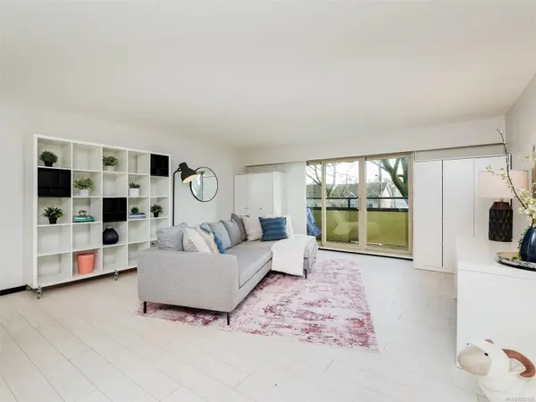 Victoria, BC V8V 1A8,360 Dallas Rd #202