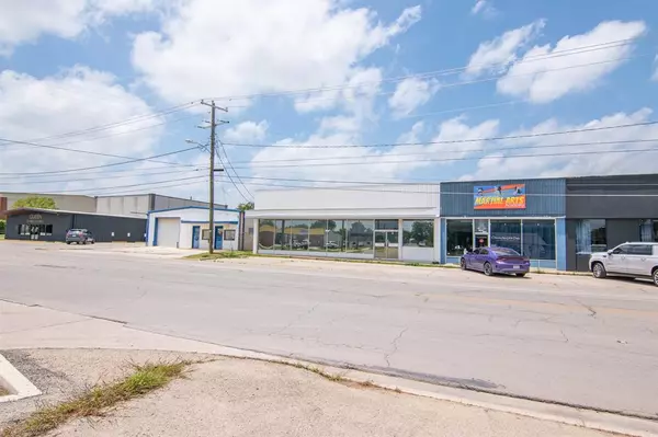 Brownwood, TX 76801,1609 Coggin Avenue