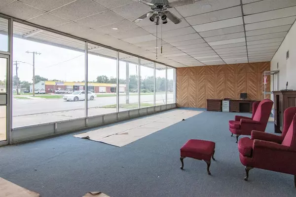 Brownwood, TX 76801,1609 Coggin Avenue