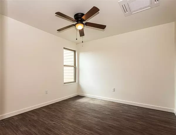 Dallas, TX 75234,3022 Forest Lane #121