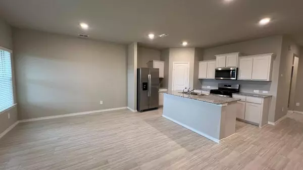 Fort Worth, TX 76131,905 INGALLS PARK Lane