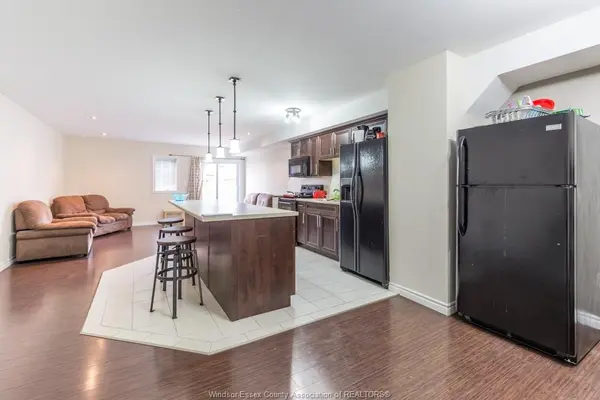 Windsor, ON N9B 2M6,700 BRIDGE Avenue #PER ROOM